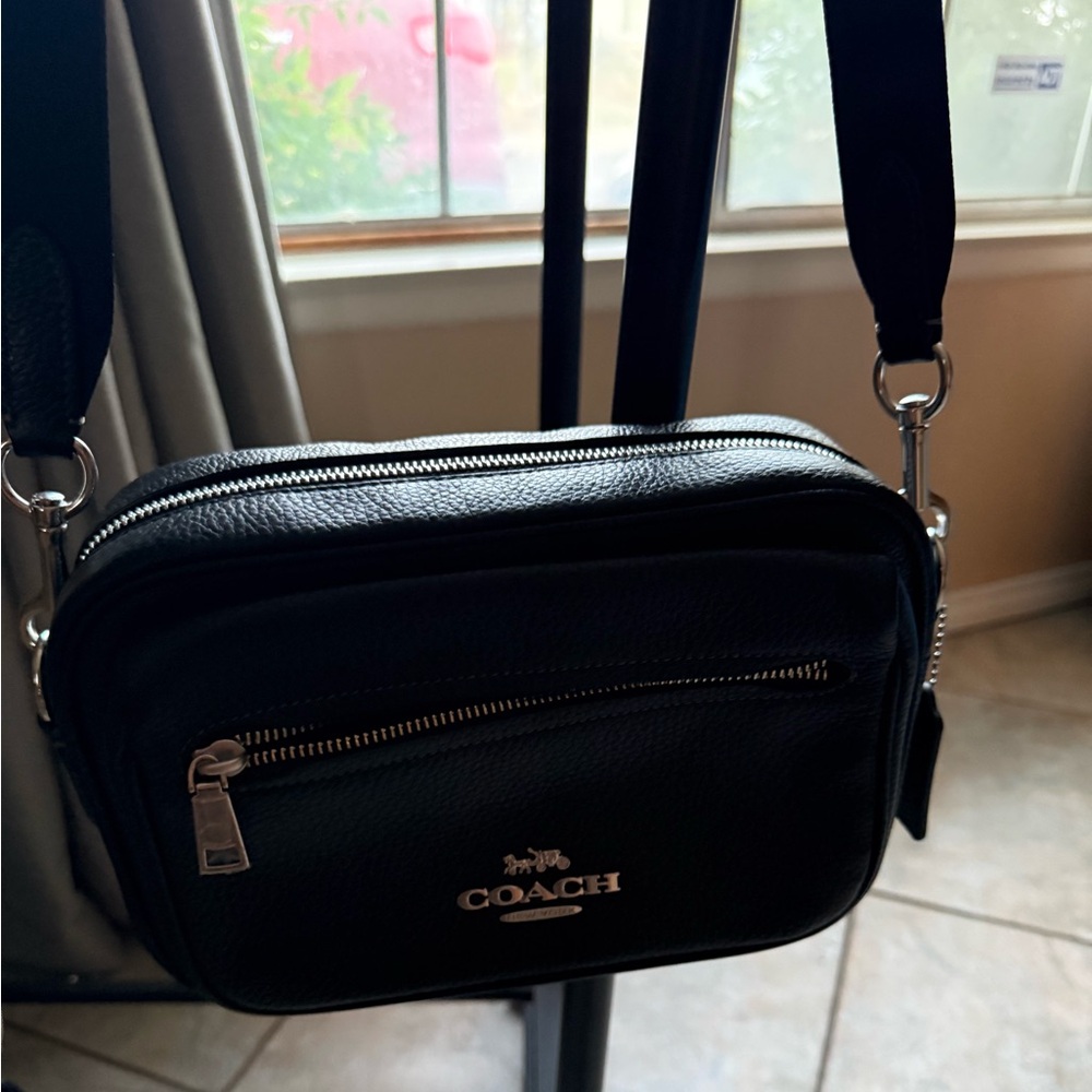 Elias Crossbody